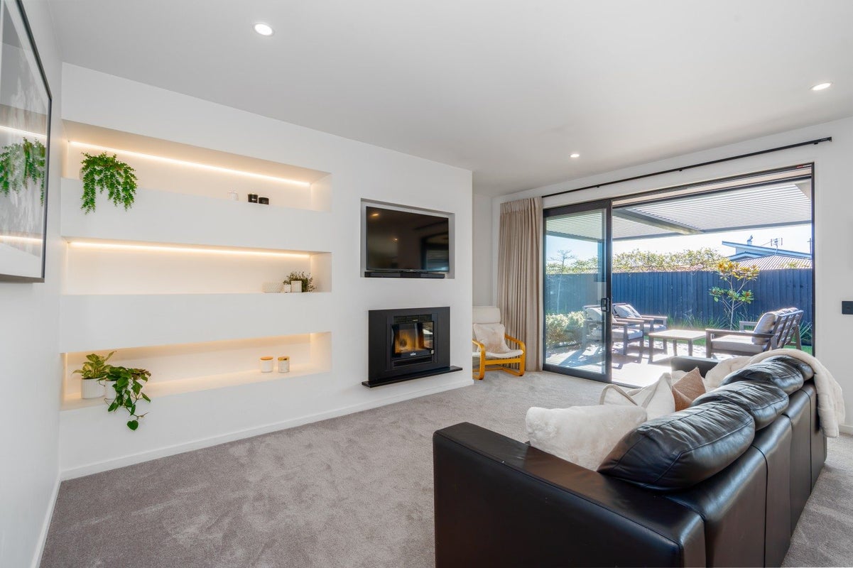 11 Minorca Lane, Burwood, Christchurch - Carousel 2