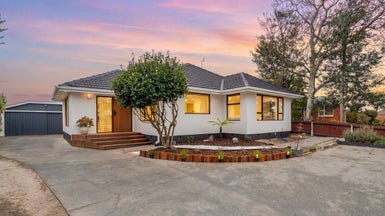 65 Burnside Crescent, Burnside, Christchurch - Carousel 1