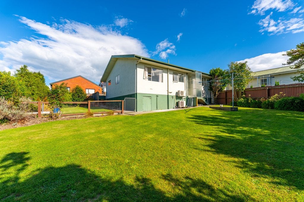 2/318 Church Street, West End, Timaru - Carousel 1