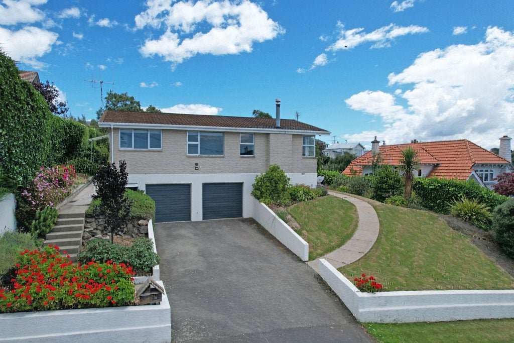 16 Ure Street, South Hill, Oamaru - Carousel 1