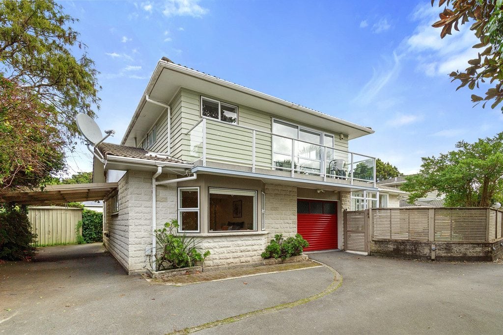 14A Bloomfield Terrace, Hutt Central, Lower Hutt - Carousel 1