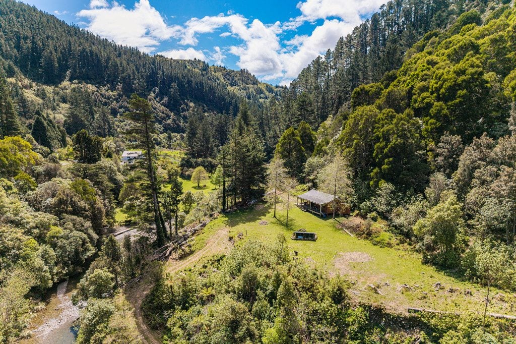 2288 Akatarawa Road, Akatarawa Valley, Upper Hutt - Carousel 1