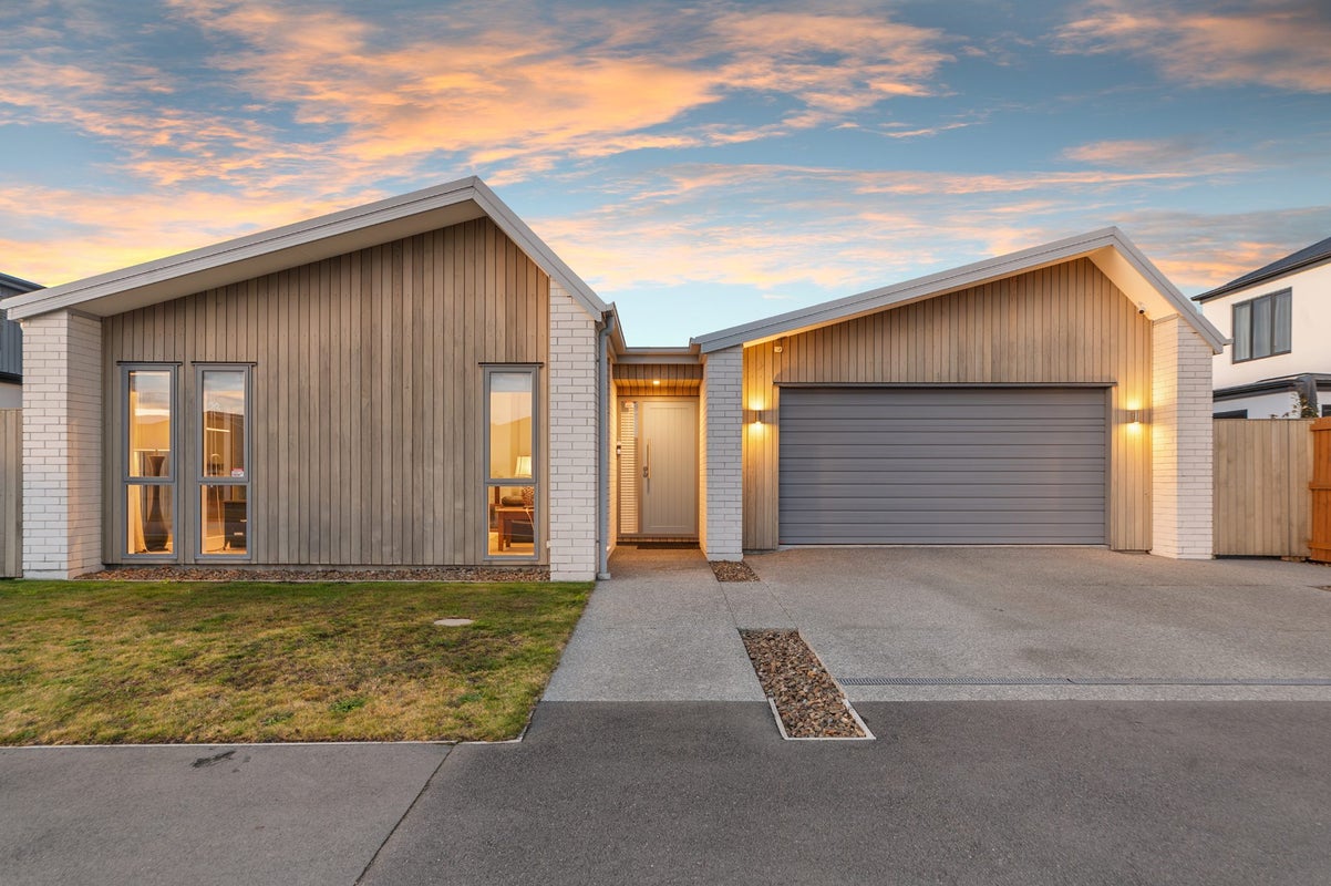 63 Prestons Park Drive, Marshland, Christchurch - Carousel 1