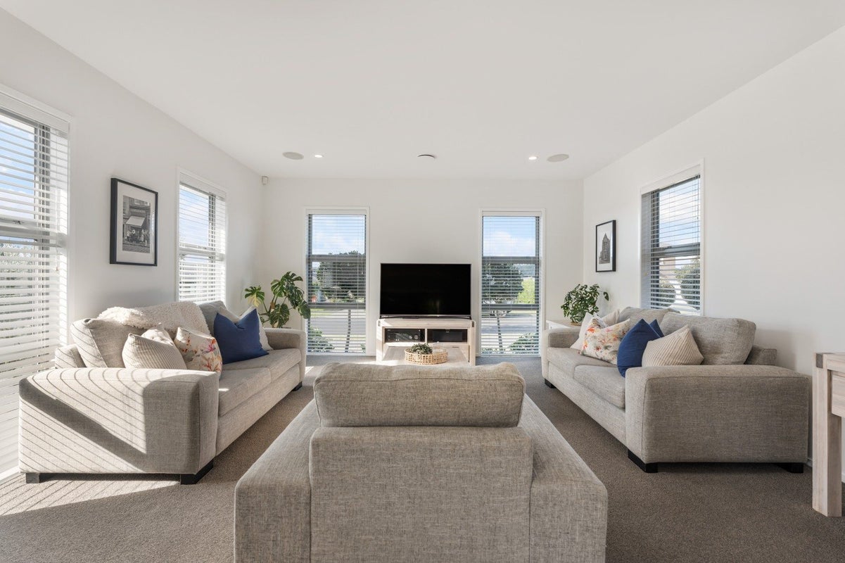 71 Pohutukawa Parade, Riverhead, Riverhead - Carousel 2