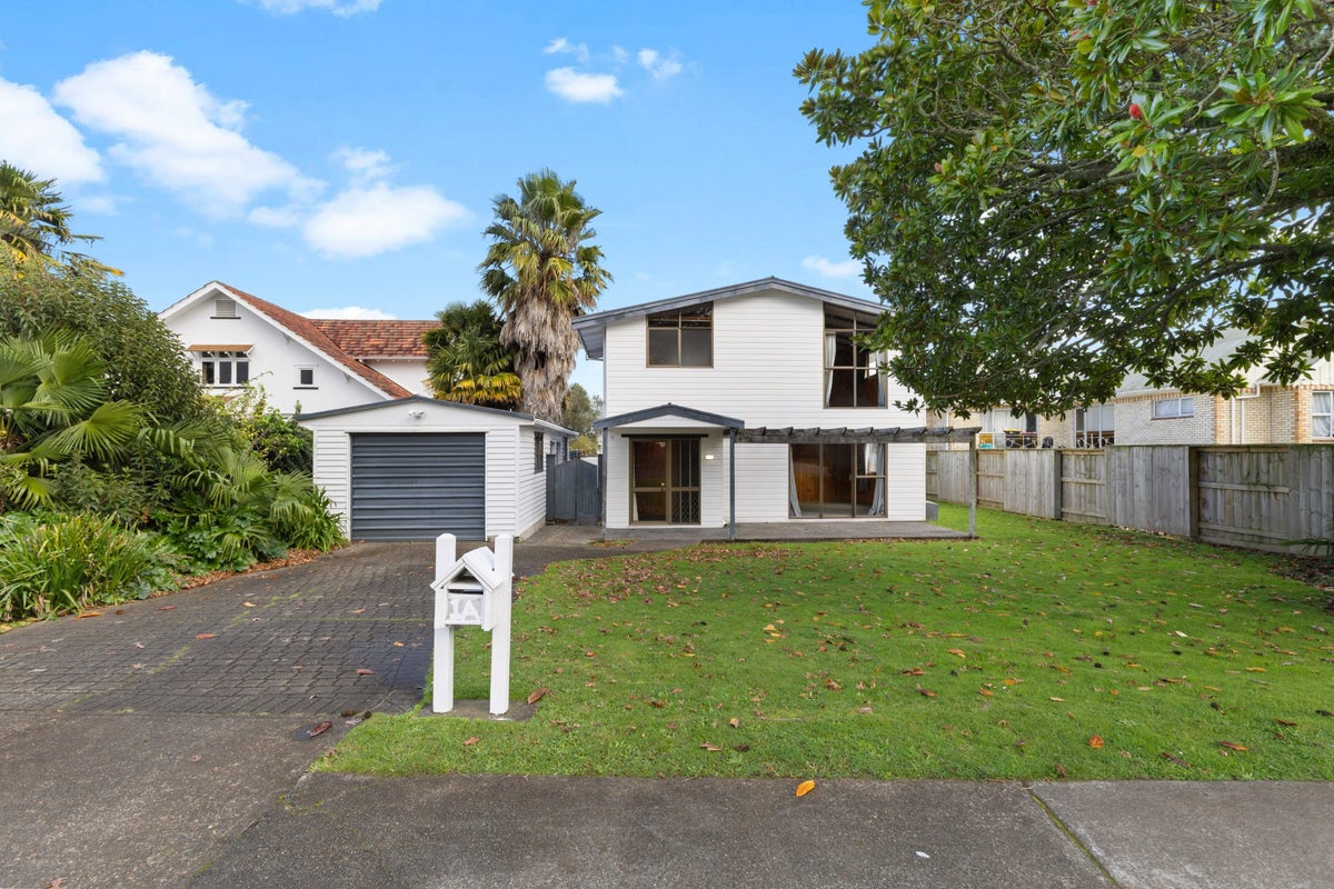 1A Alexandra Avenue, Morrinsville, Morrinsville - Carousel 1