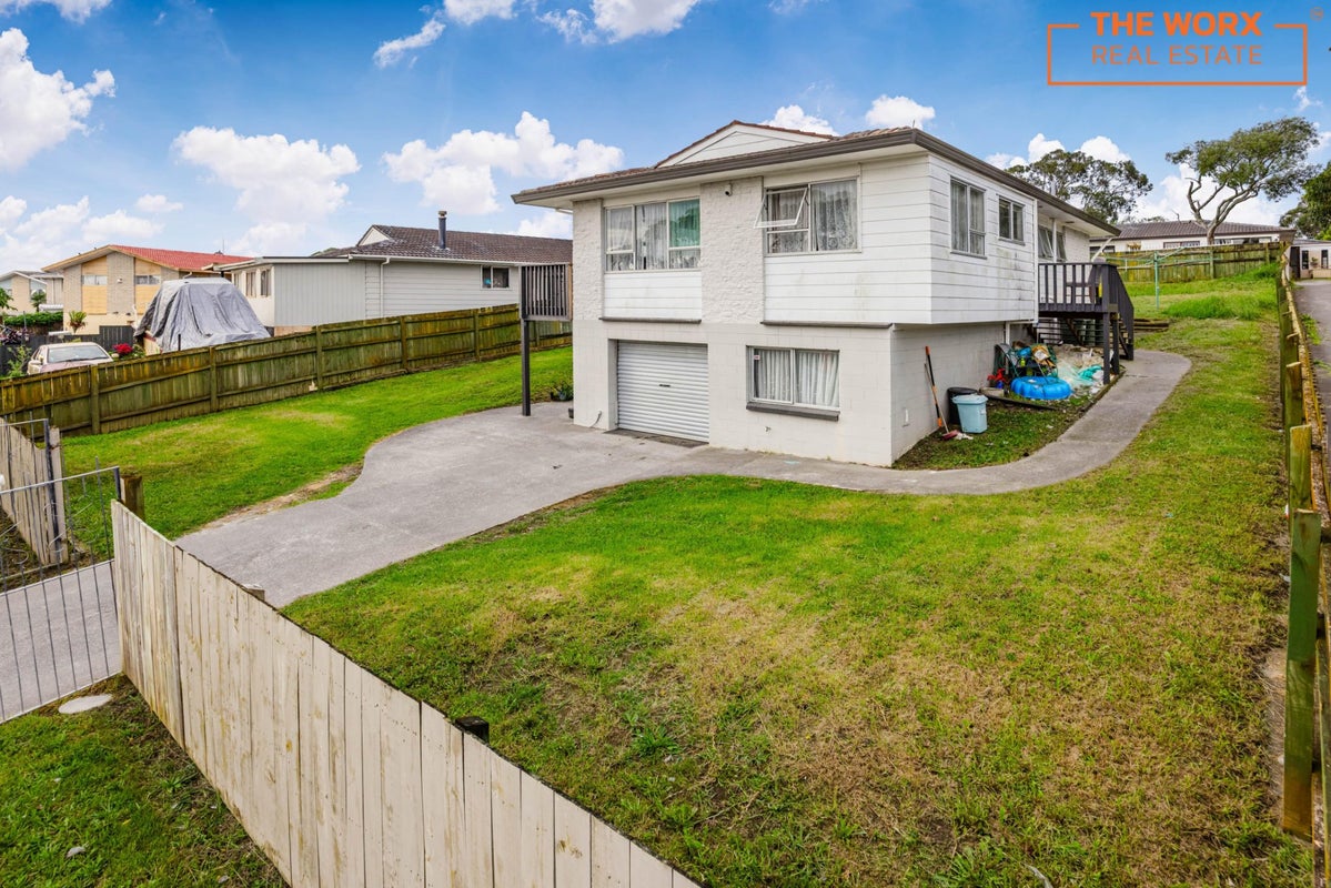 16 Frobisher Way, Clendon Park, Auckland - Carousel 1