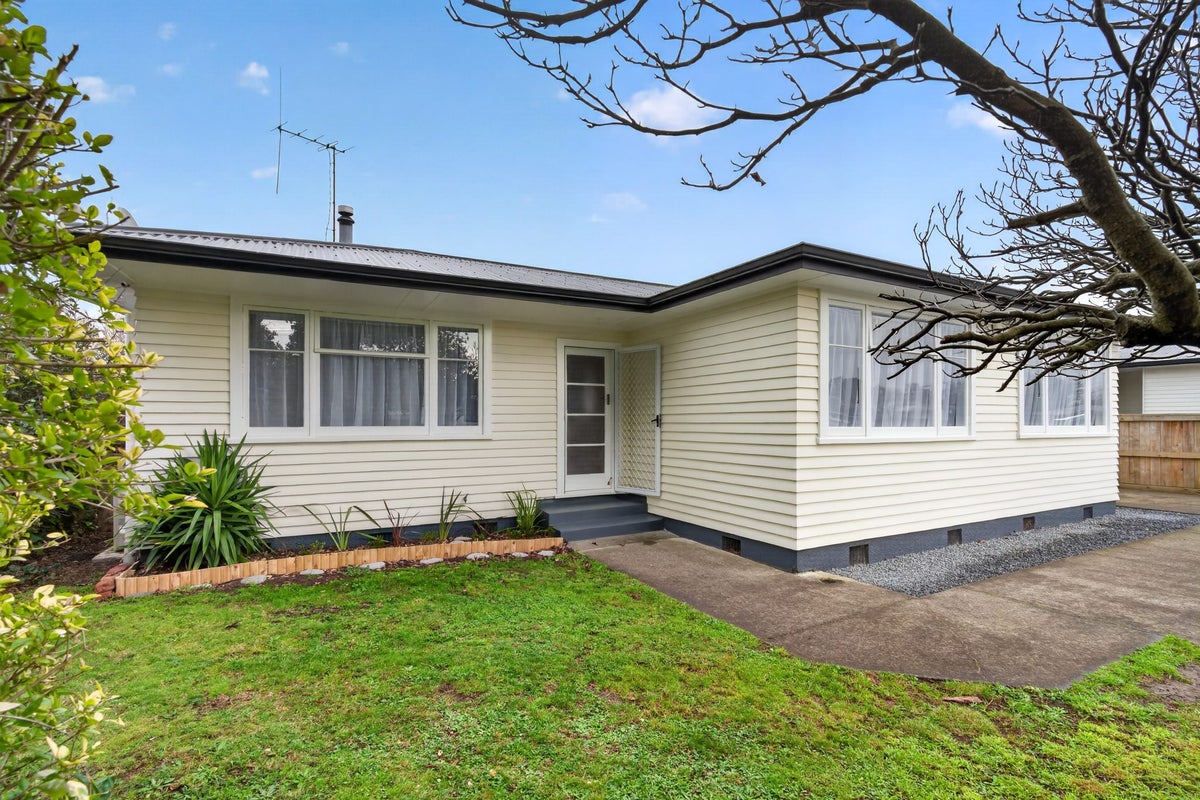 134 Oxford Street, Lansdowne, Masterton - Carousel 21