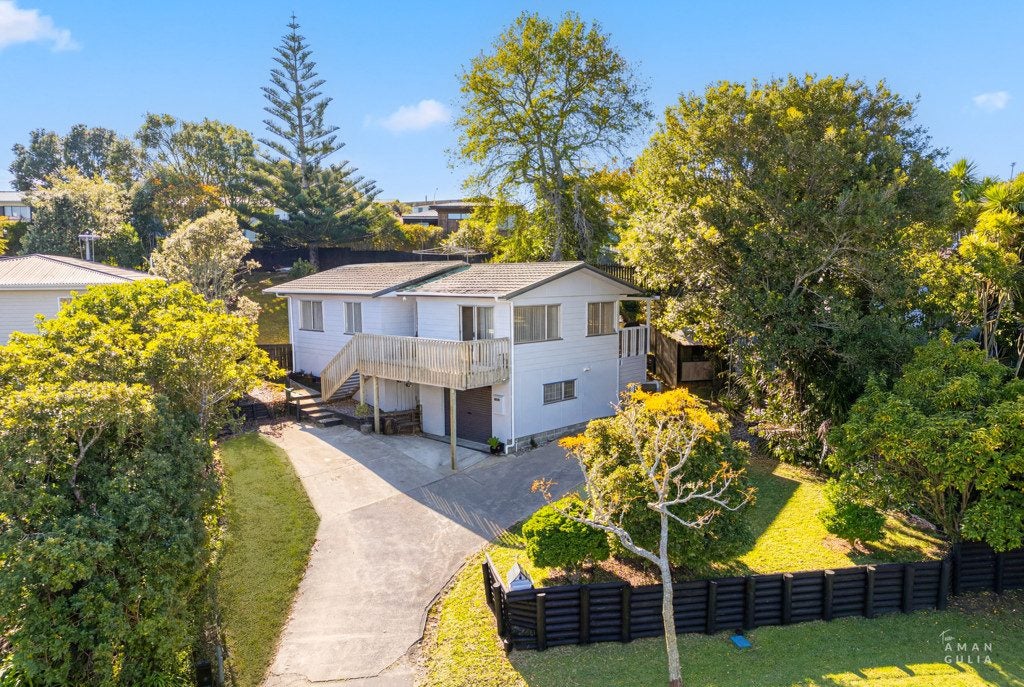 34 Alidade Place, Massey, Auckland - Carousel 1