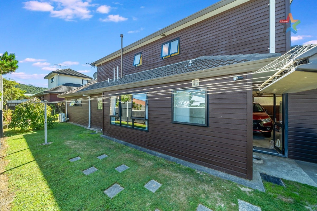 1/19 De Menech Grove, Avalon, Lower Hutt - Carousel 19