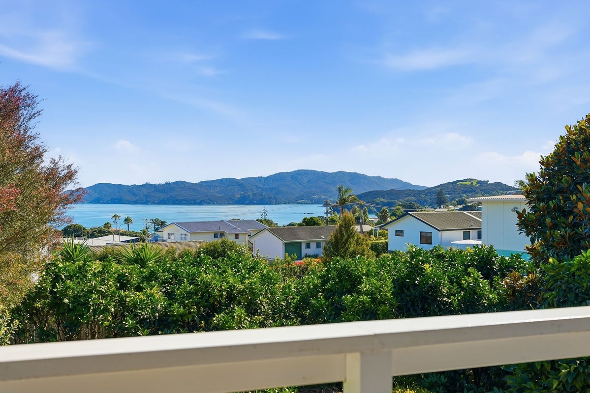 5 Torsby Road, Coopers Beach, Coopers Beach - Carousel 2