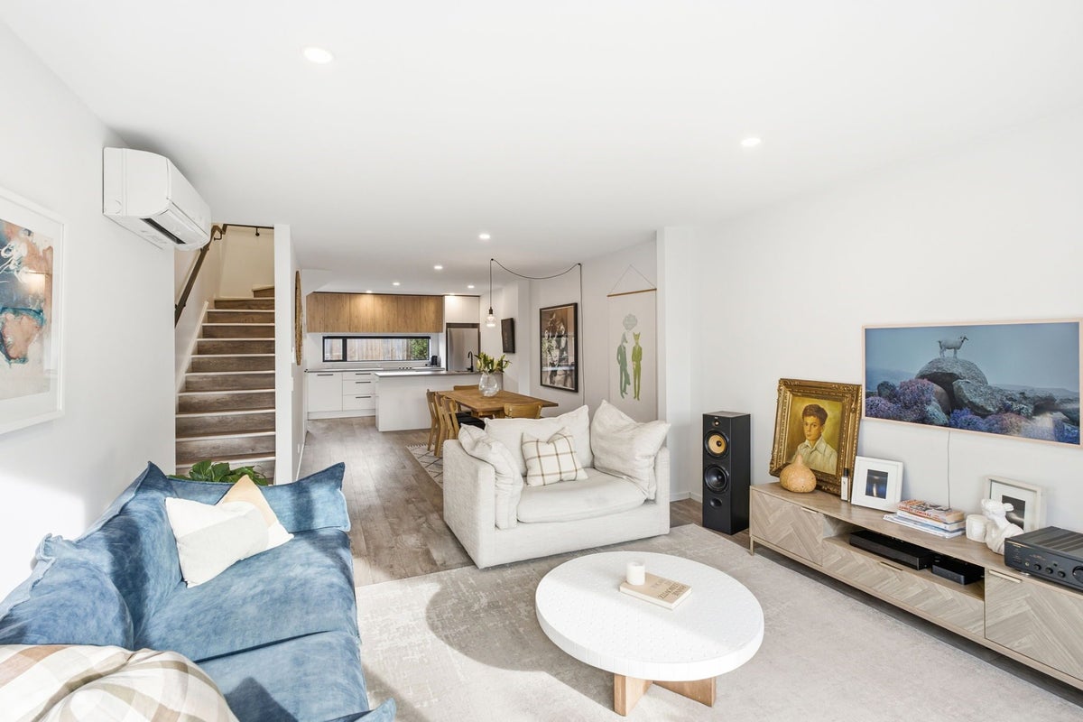 4/62 Antigua Street, Addington, Christchurch - Carousel 1