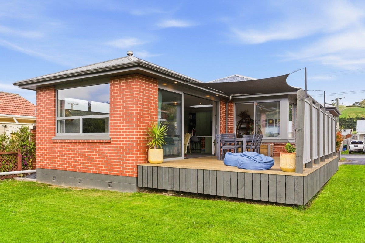 16 Hall Road, Sawyers Bay, Port Chalmers - Carousel 2