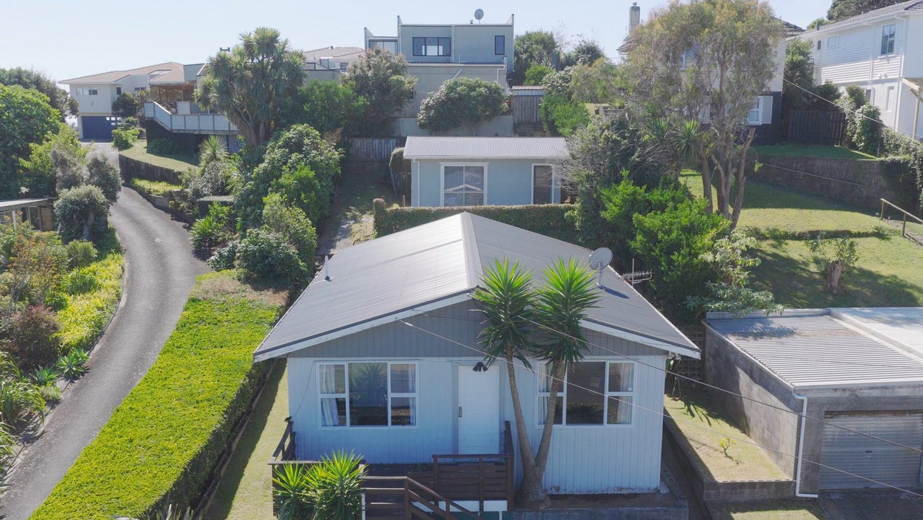 10 Parris Street, Moturoa, New Plymouth - Carousel 19