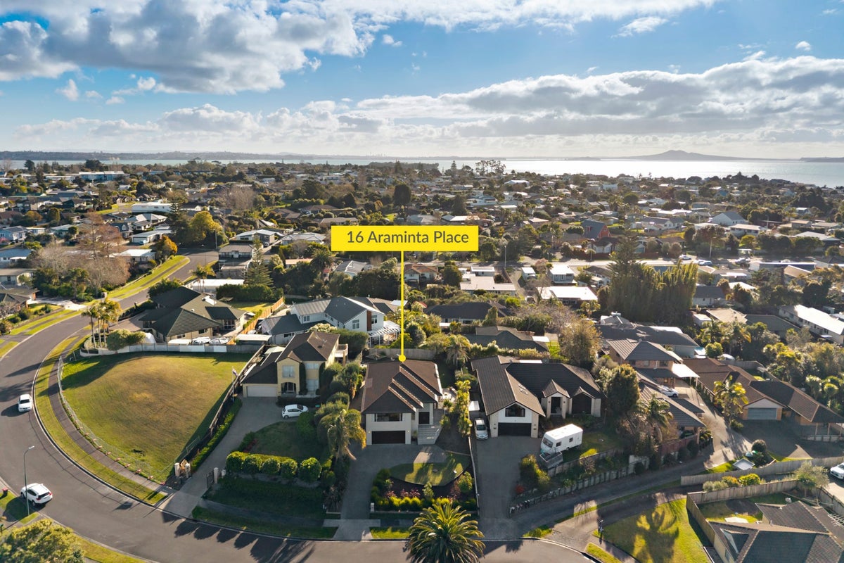 16 Araminta Place, Beachlands, Auckland - Carousel 31