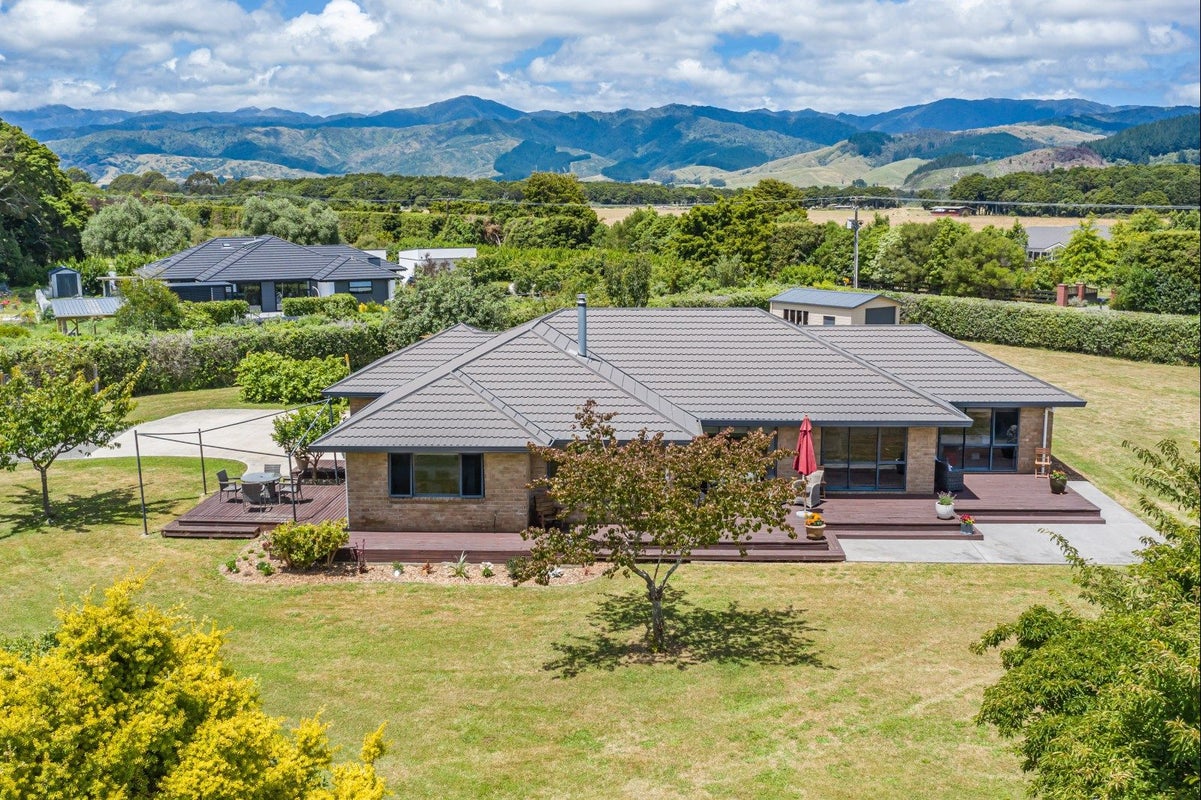 8 Faydon Close, Ohau, Ohau - Carousel 2
