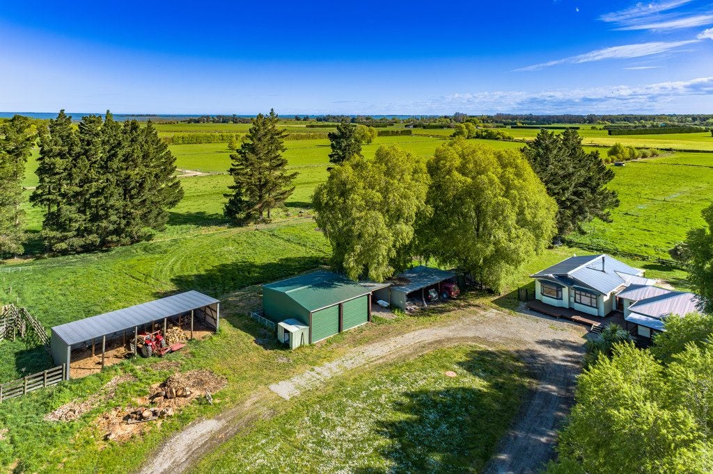 2/184 Wolfes Road, Springston, Christchurch - Carousel 2
