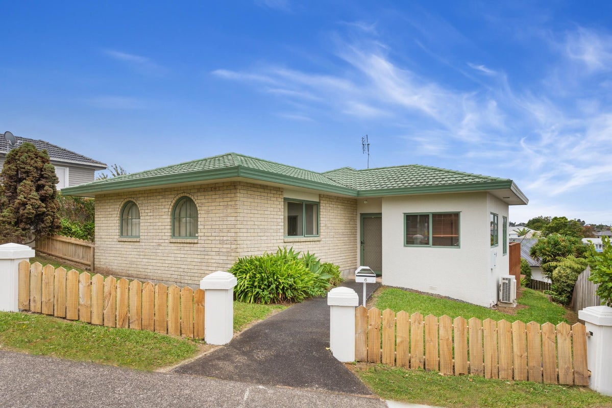6 Longview Rise, Massey, Auckland - Carousel 1