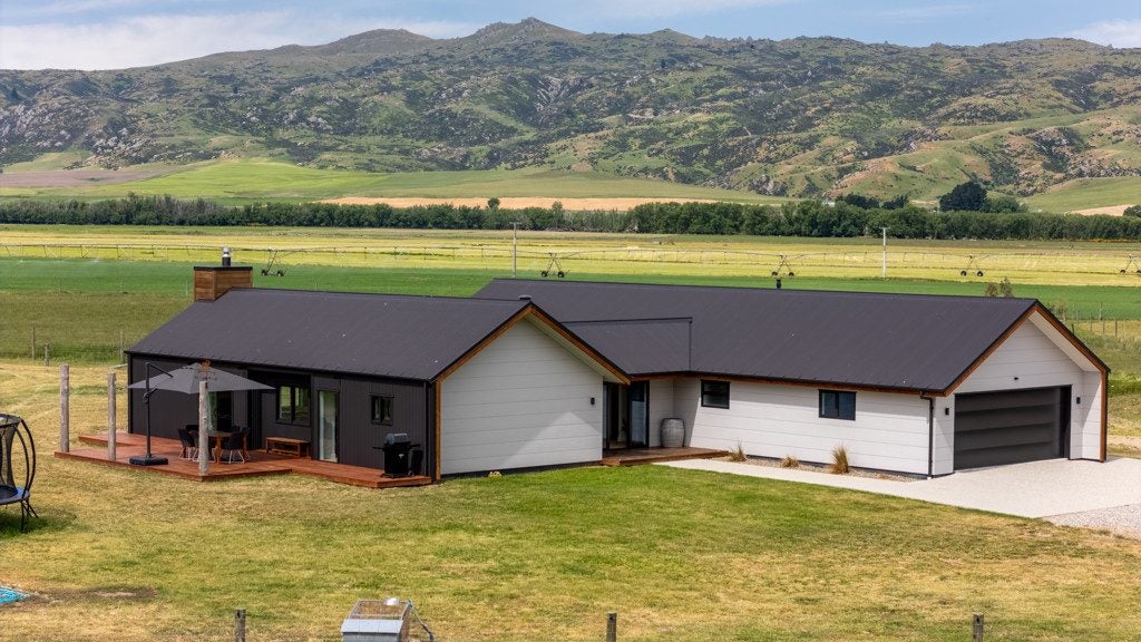 4062 Becks-Lauder Road, Becks, Omakau - Carousel 1
