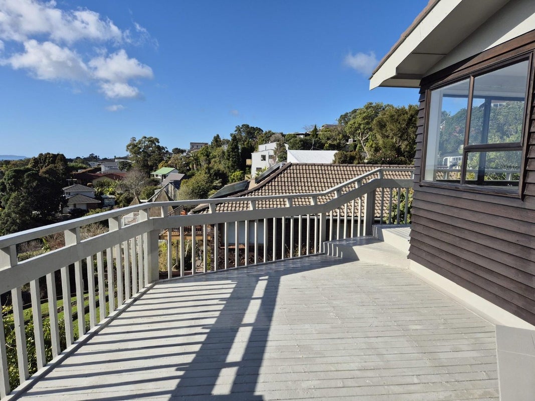 10 Danbury Drive, Torbay, Auckland - Carousel 1