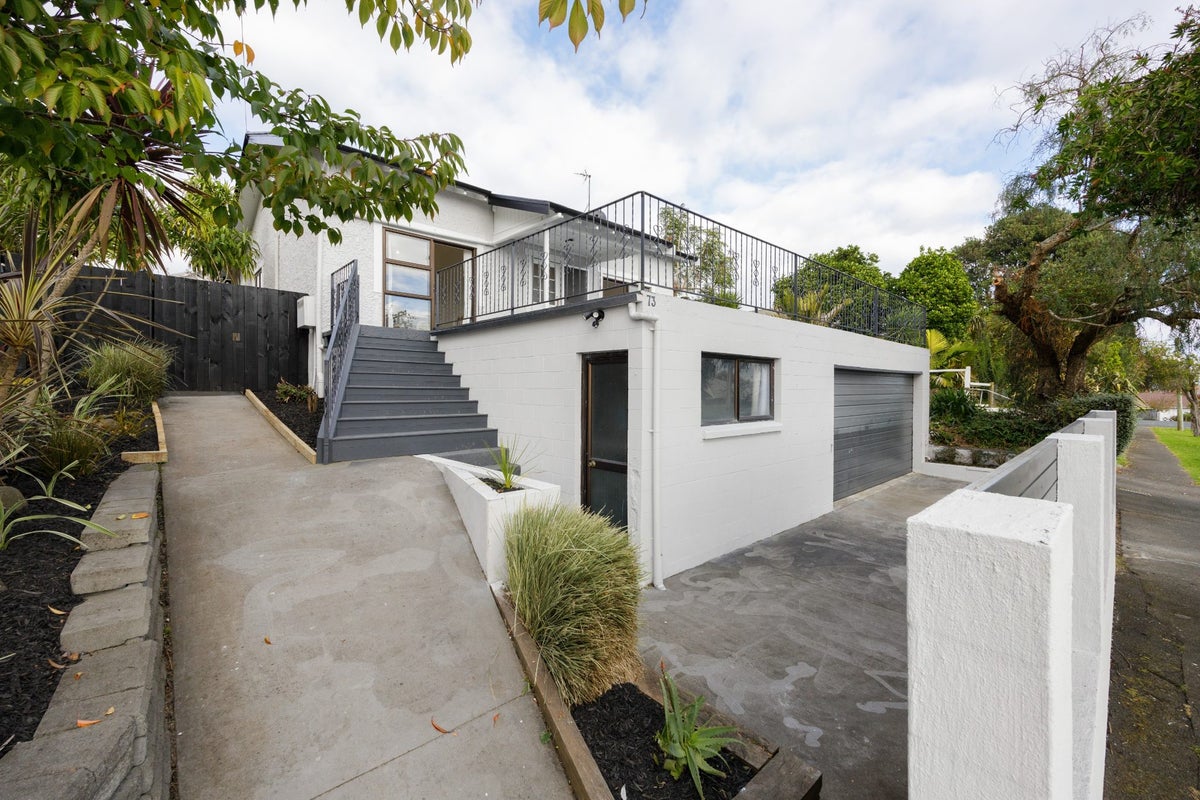 73 Queens Avenue, Frankton, Hamilton - Carousel 1