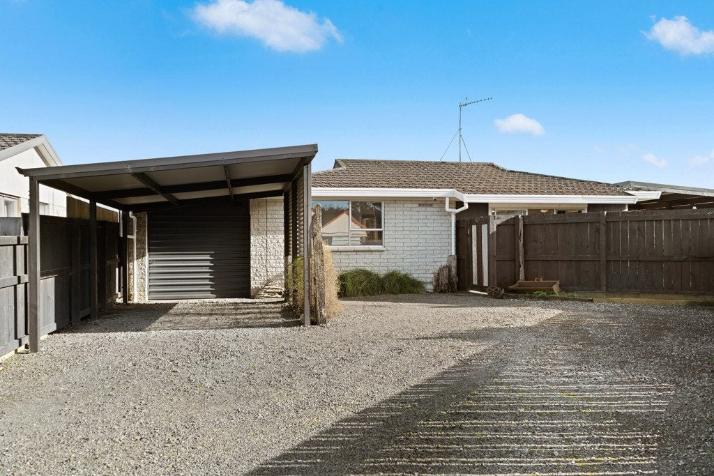 15A Sandalwood Drive, Dinsdale, Hamilton - Carousel 1