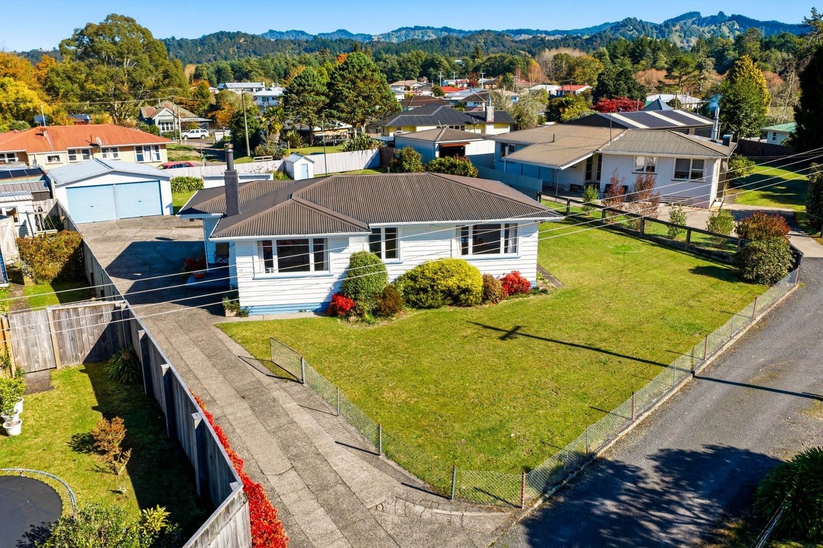 12 Boles Street, Taumarunui, Taumarunui - Carousel 2