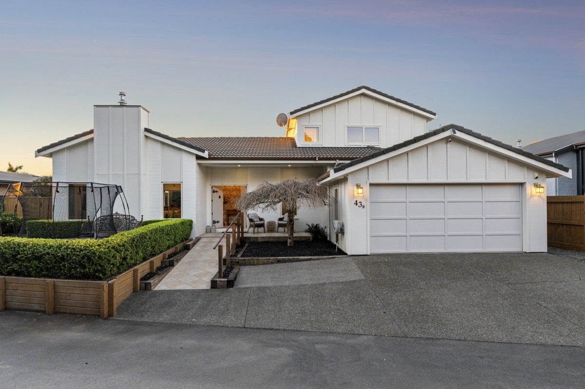 43B Twin Oak Avenue, Papamoa Beach, Papamoa - Carousel 1