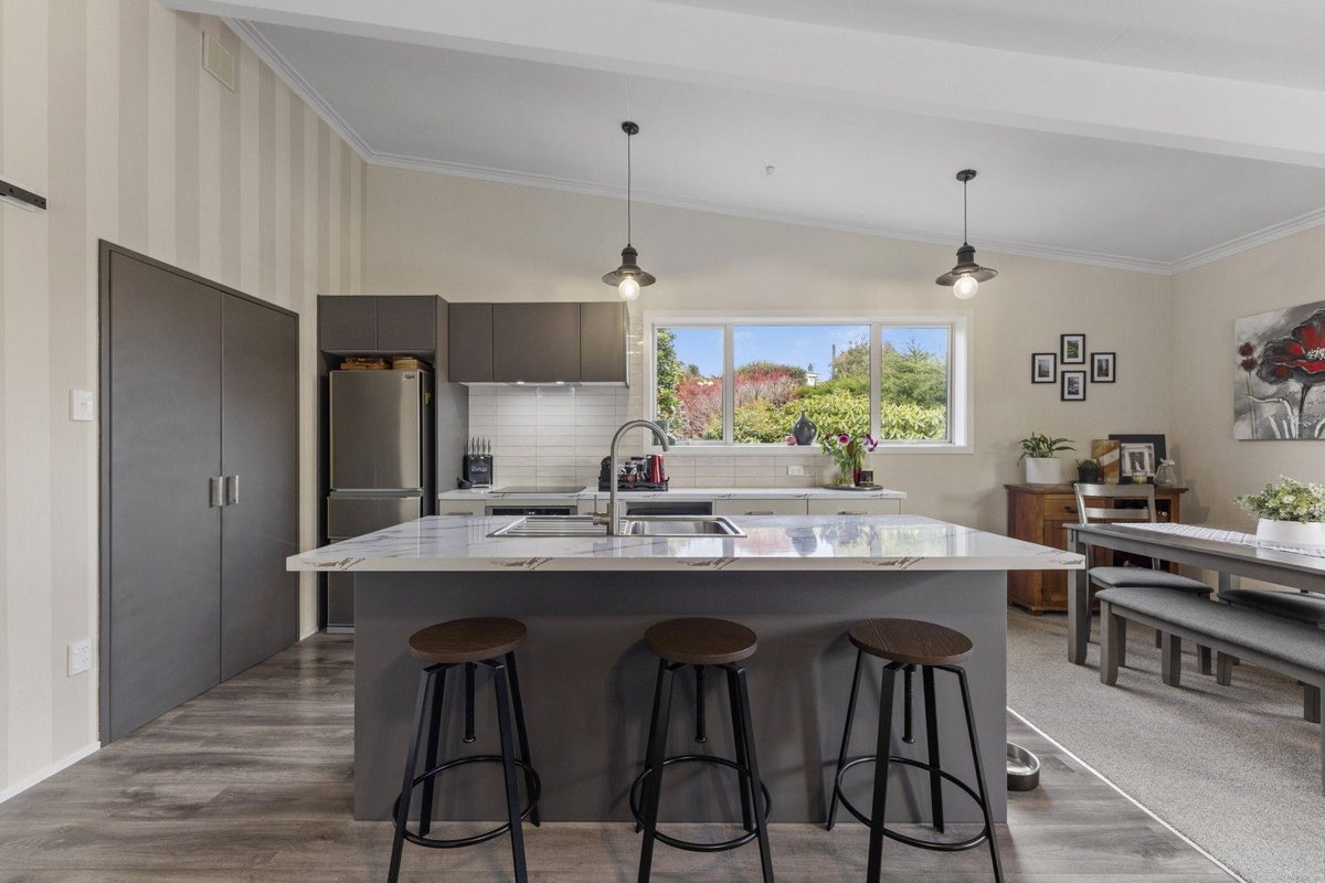 197 Highcliff Road, Shiel Hill, Dunedin - Carousel 2