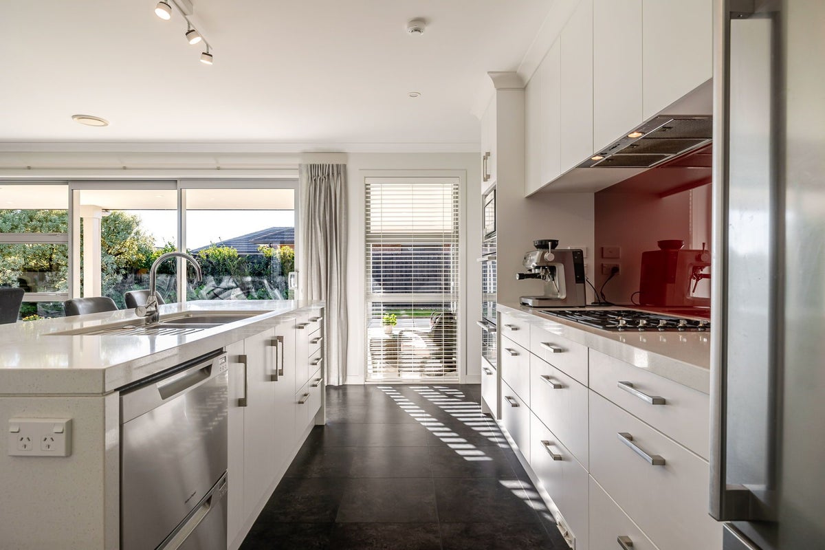 57 Rodeo Drive, Kelvin Grove, Palmerston North - Carousel 2