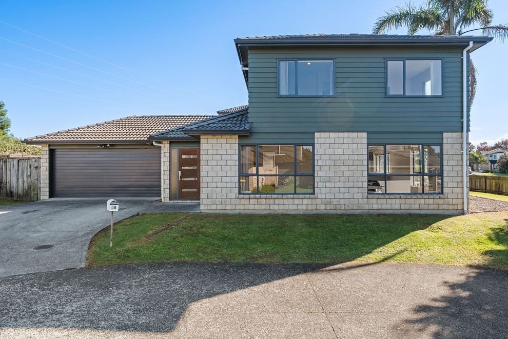 15 Riverglade Parkway, Te Atatu South, Auckland - Carousel 2