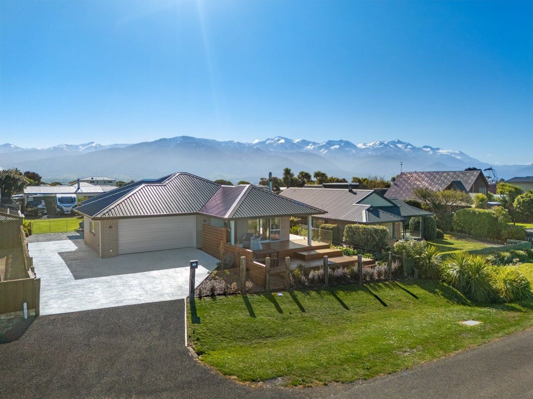 42 Ward Street, Kaikoura - Carousel 1