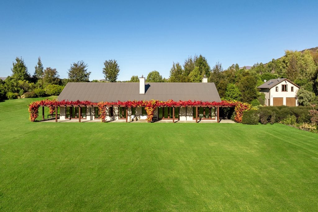 355 Ballantyne Road, Wanaka, Wanaka - Carousel 1