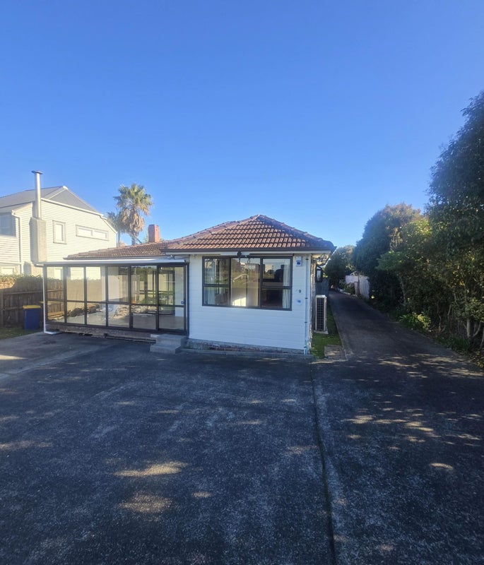 9 Tatau Way, Te Atatu Peninsula, Auckland - Carousel 1