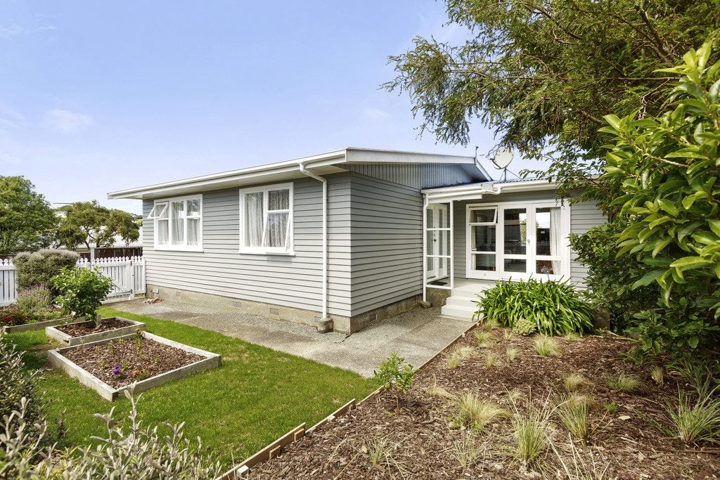 318 Maungaraki Road, Maungaraki, Lower Hutt - Carousel 2