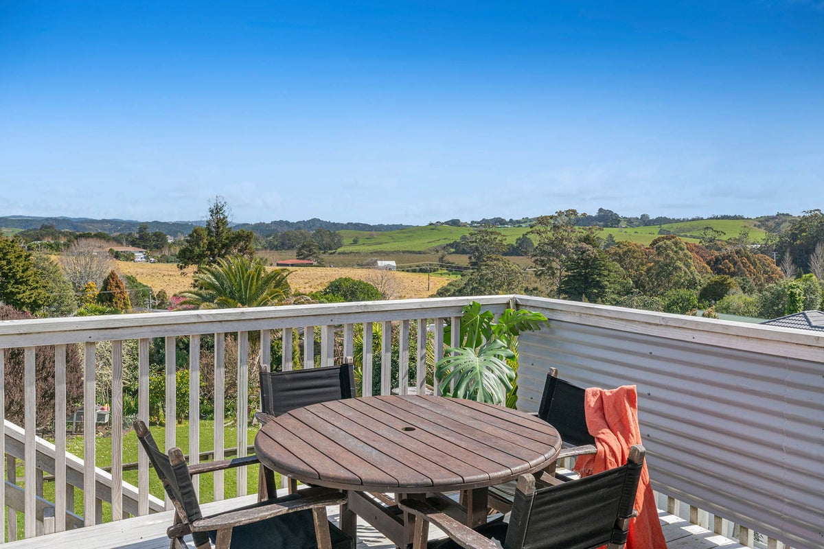 30 Foster Crescent, Snells Beach, Snells Beach - Carousel 2