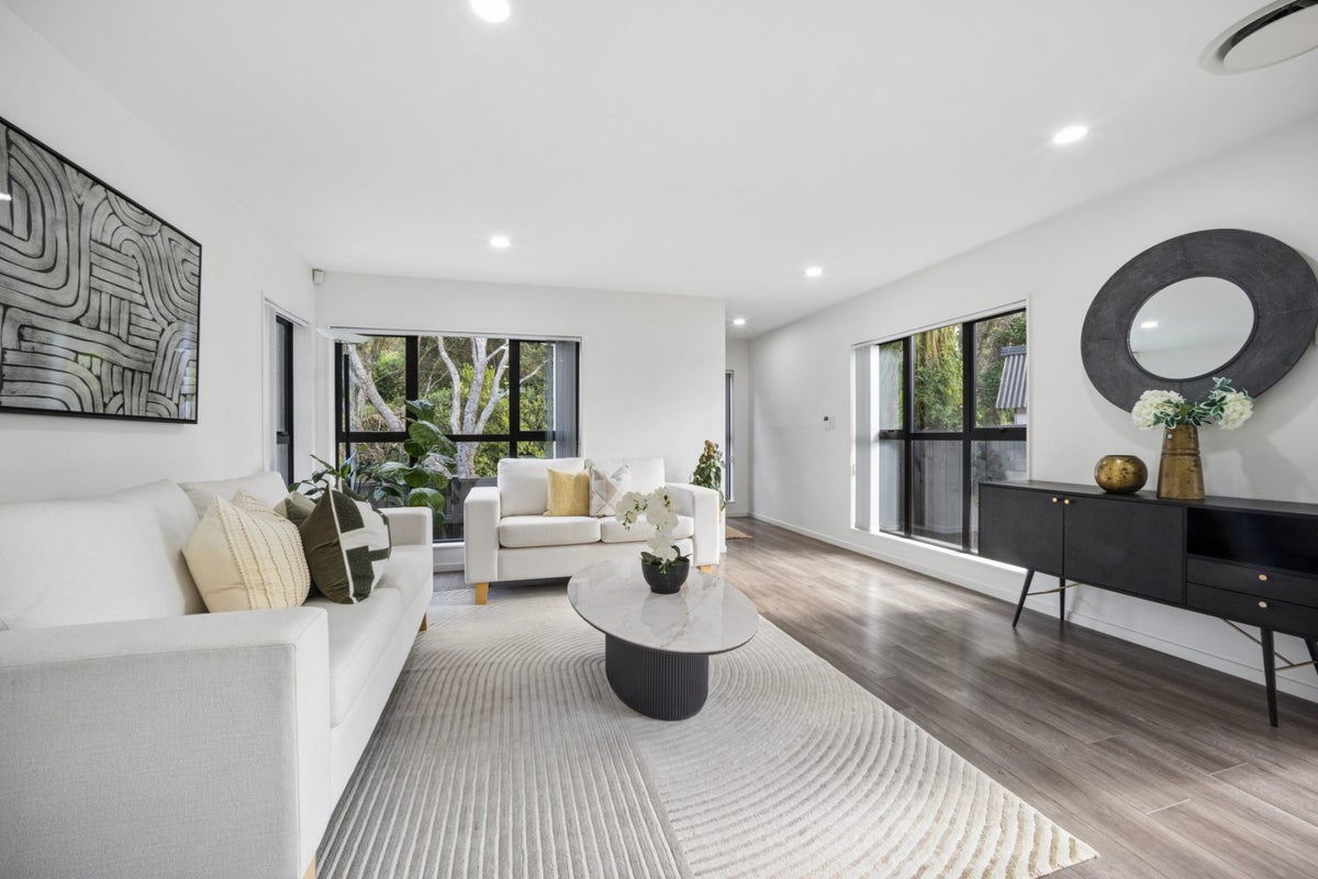 42 Connell Street, Blockhouse Bay, Auckland - Carousel 2