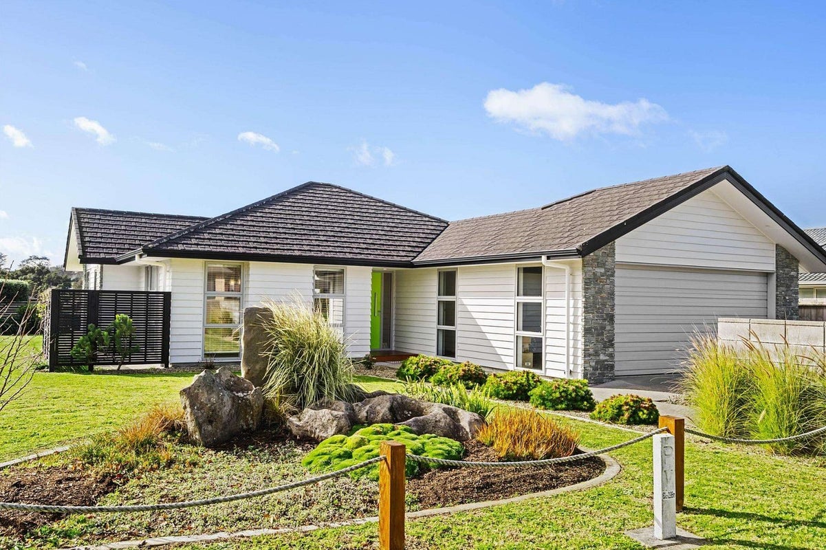 34 Wainui Avenue, Te Kamo, Whangarei, Northland - Carousel 1
