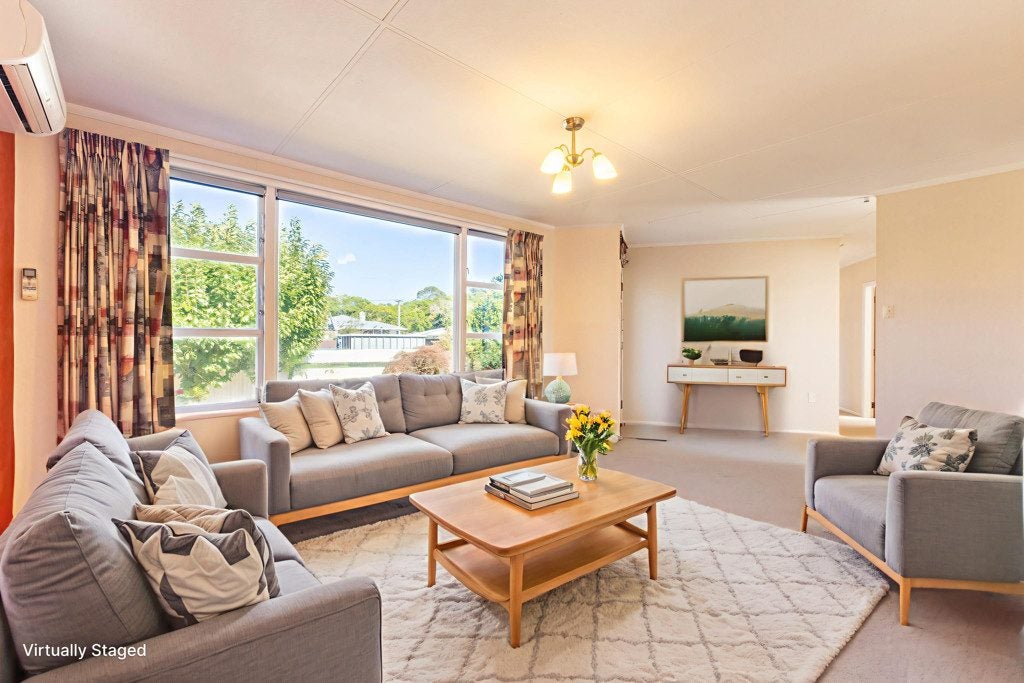 2 Laurel Place, Awapuni, Palmerston North - Carousel 2
