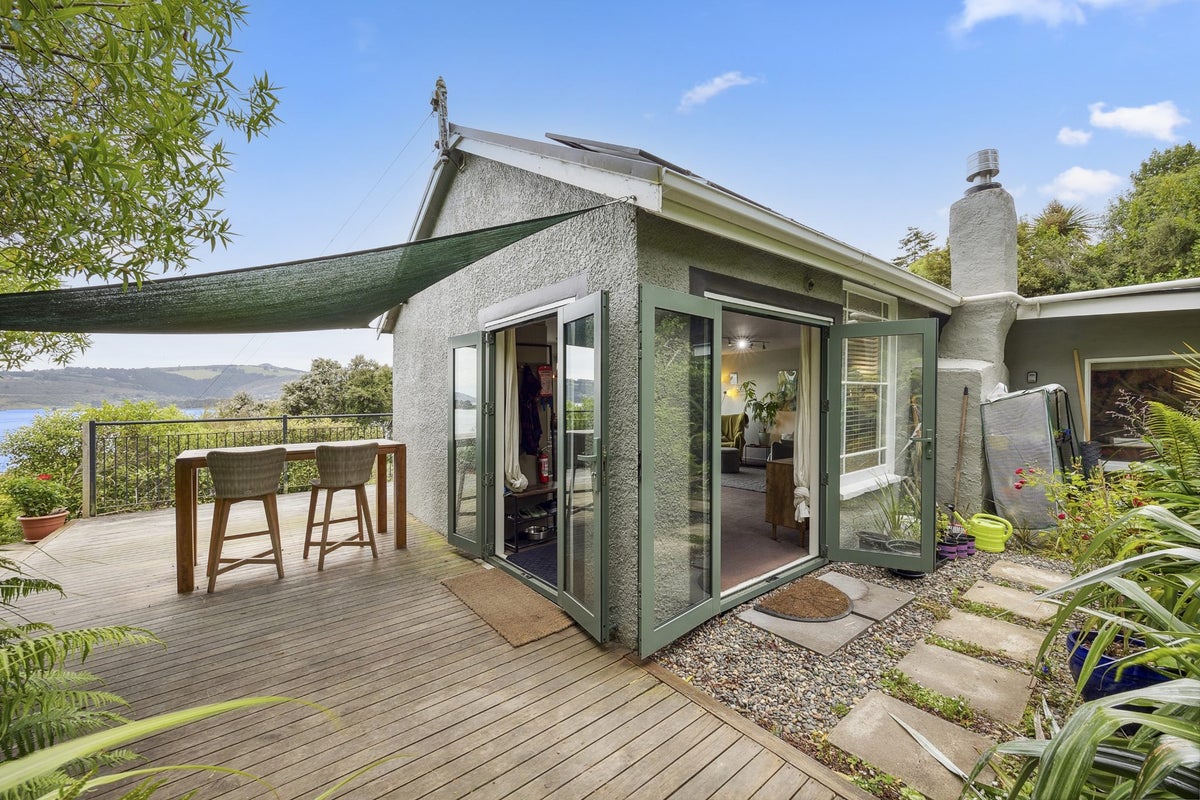 121 Coast Road, Warrington, Waikouaiti - Carousel 1