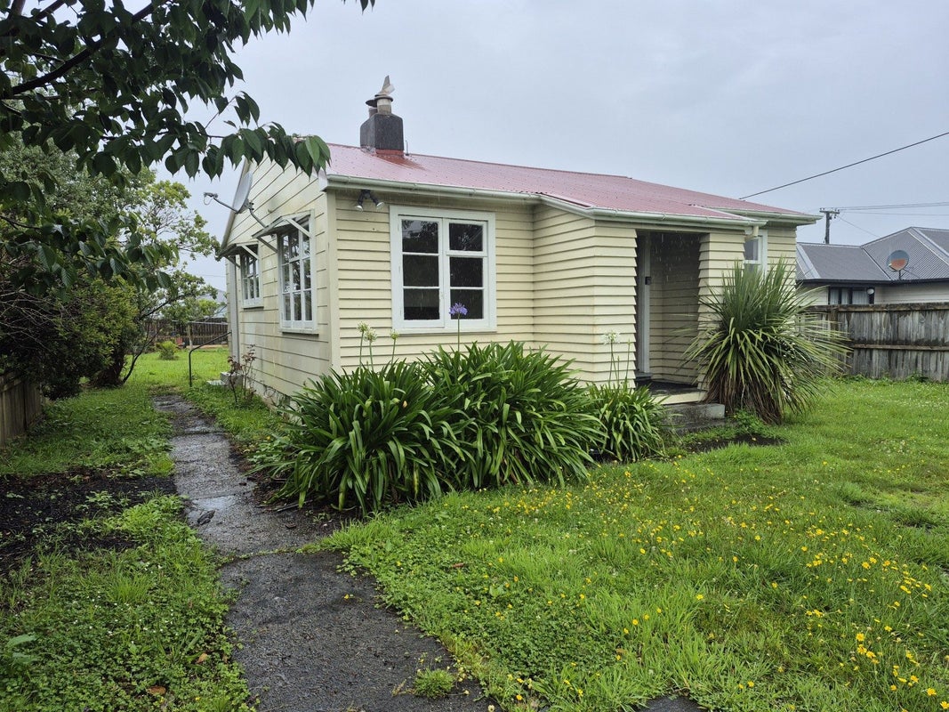 43 Peel Street, Westport, Westport - Carousel 2