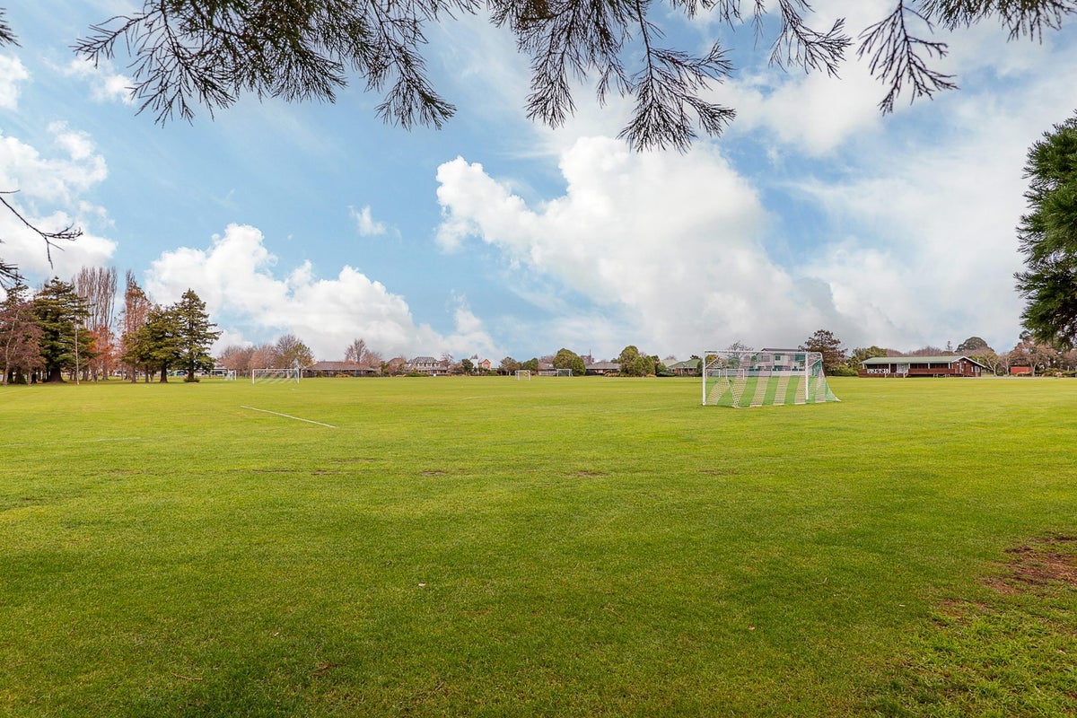 23 Sturrocks Road, Redwood, Christchurch - Carousel 12