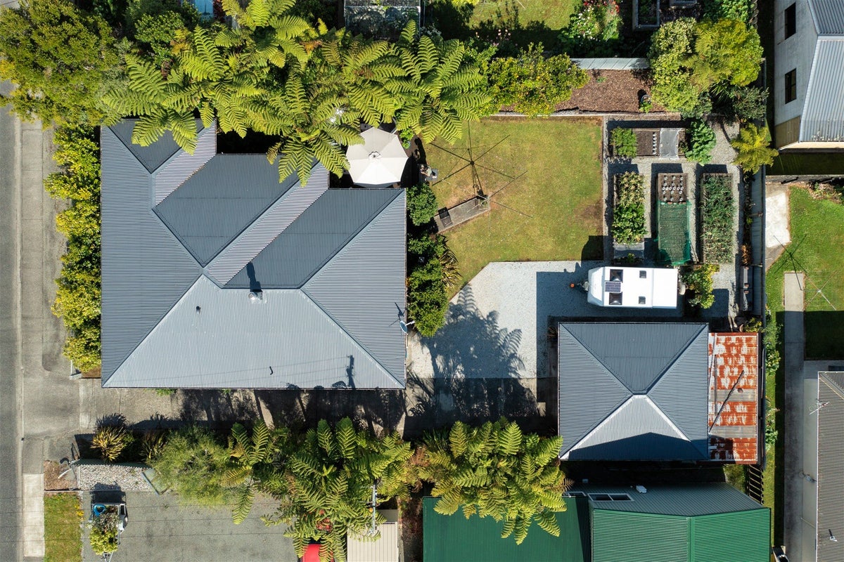 5 Edinburgh Street, Takaka - Carousel 16