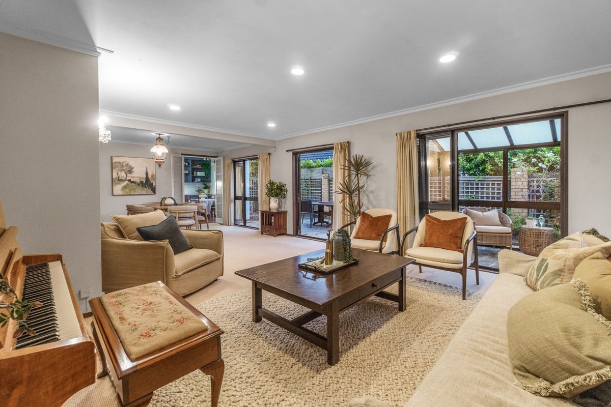 3/636 Remuera Road, Remuera, Auckland - Carousel 2