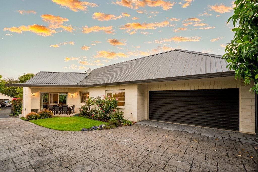 1/12A Nile Street, Highfield, Timaru - Carousel 2