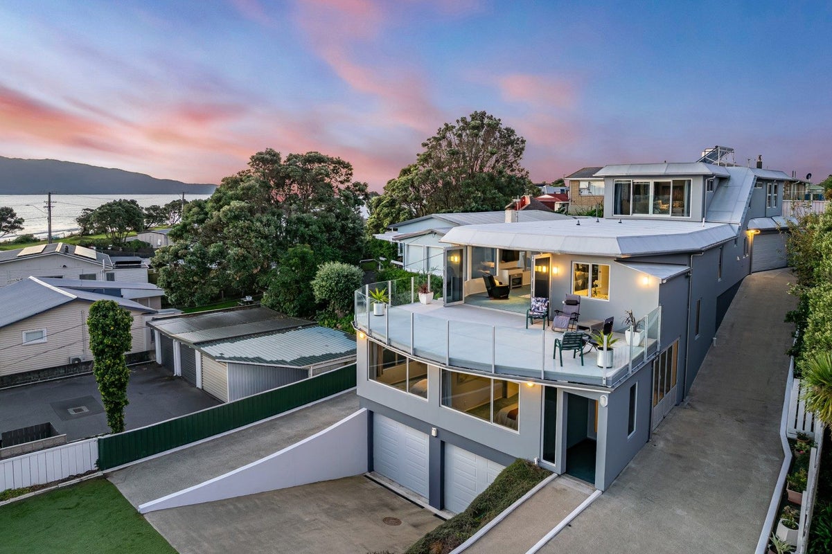 56 Wharemauku Road, Raumati Beach, Paraparaumu - Carousel 1