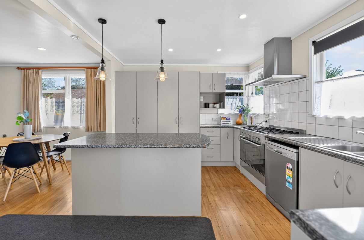 75 Heath Street, St Andrews, Hamilton - Carousel 2