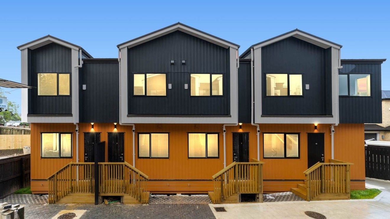 9/46 Jillian Drive, Ranui, Auckland - Carousel 1