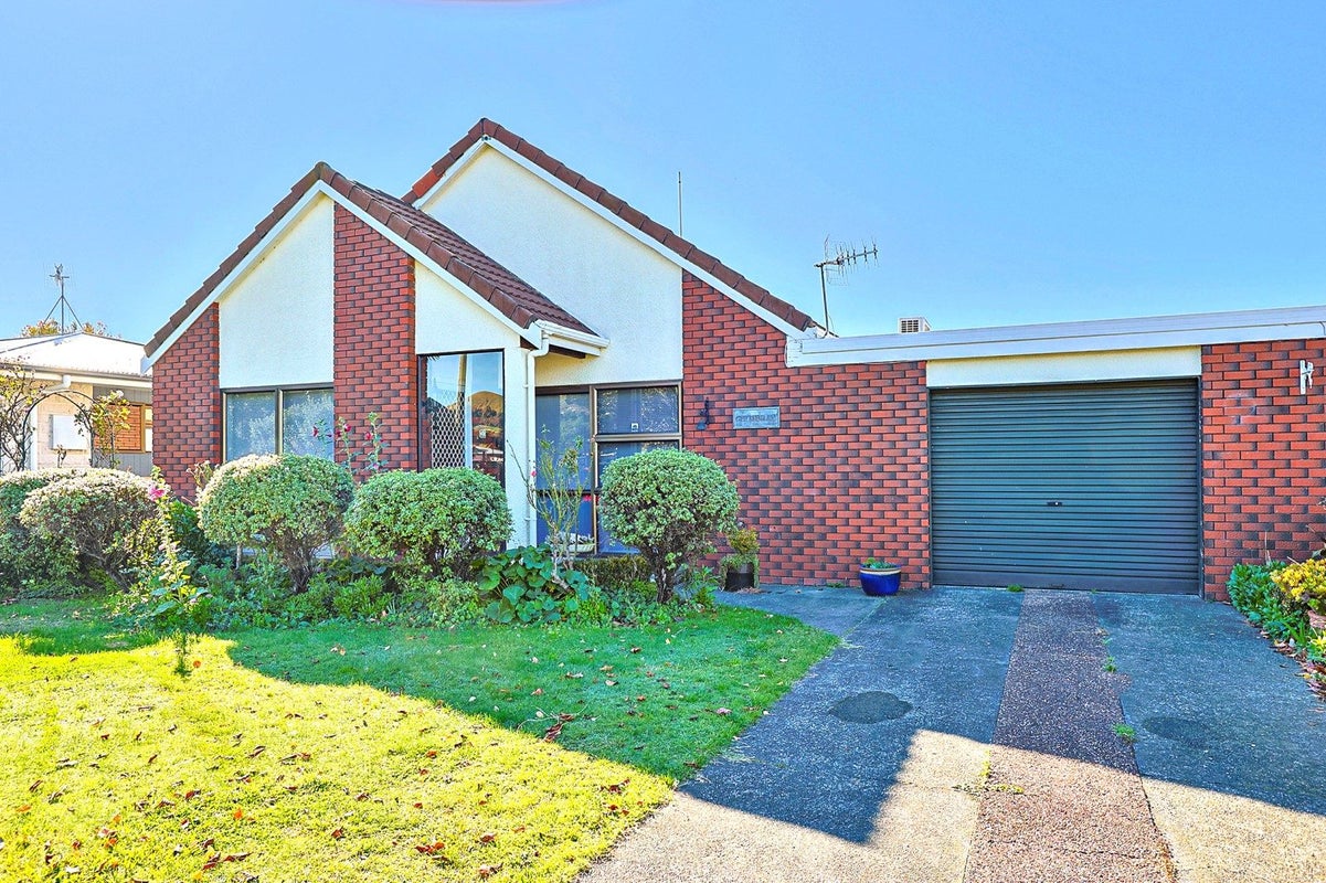 1/10 Nicholas Street, Taradale, Napier - Carousel 1