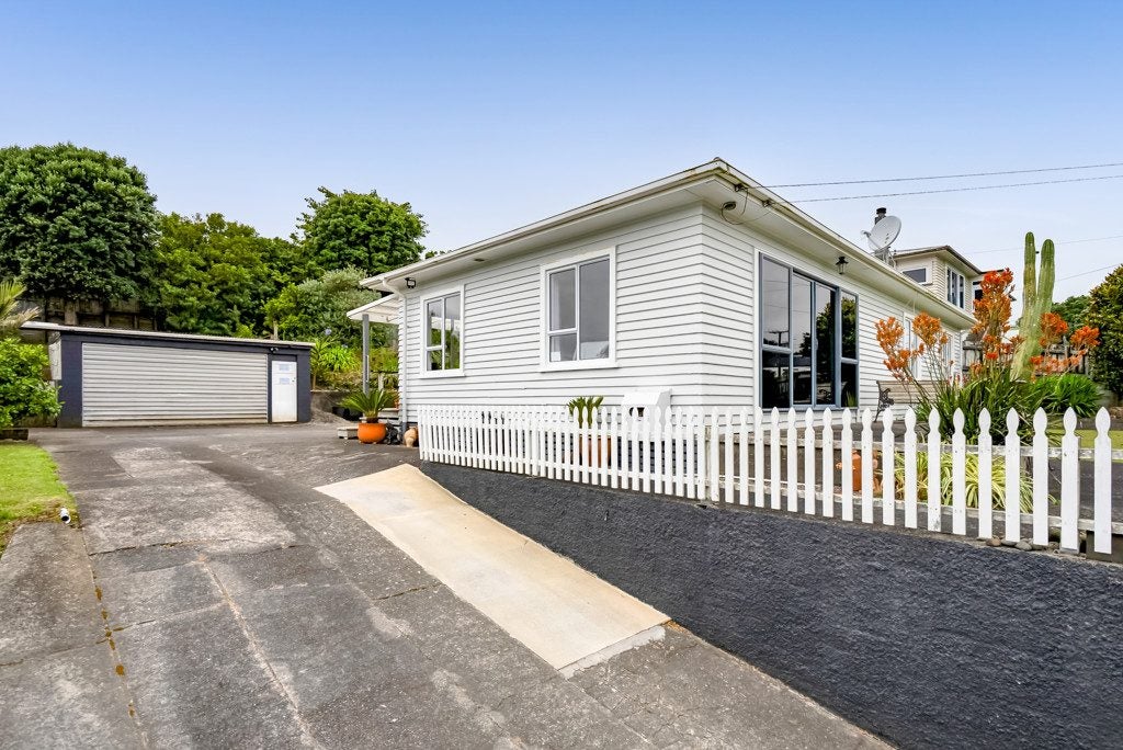 120 Omata Road, Marfell, New Plymouth - Carousel 2