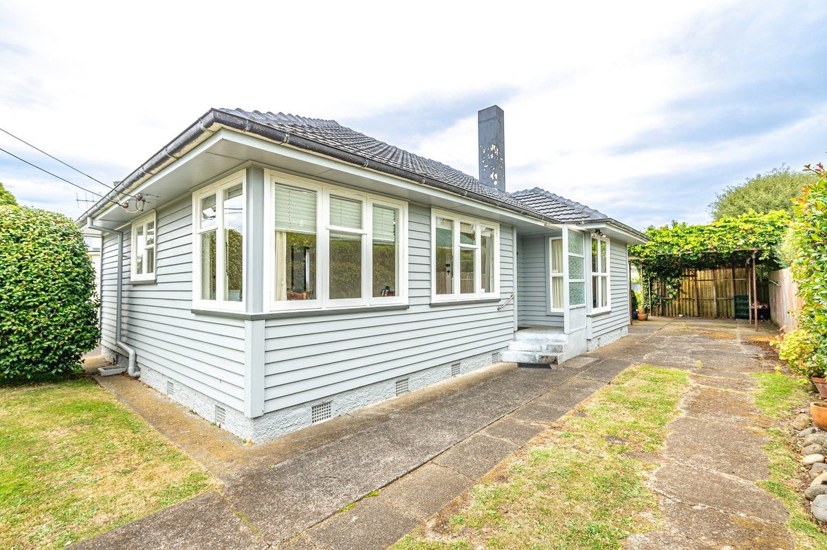 22 Selwyn Crescent, College Estate, Whanganui - Carousel 2
